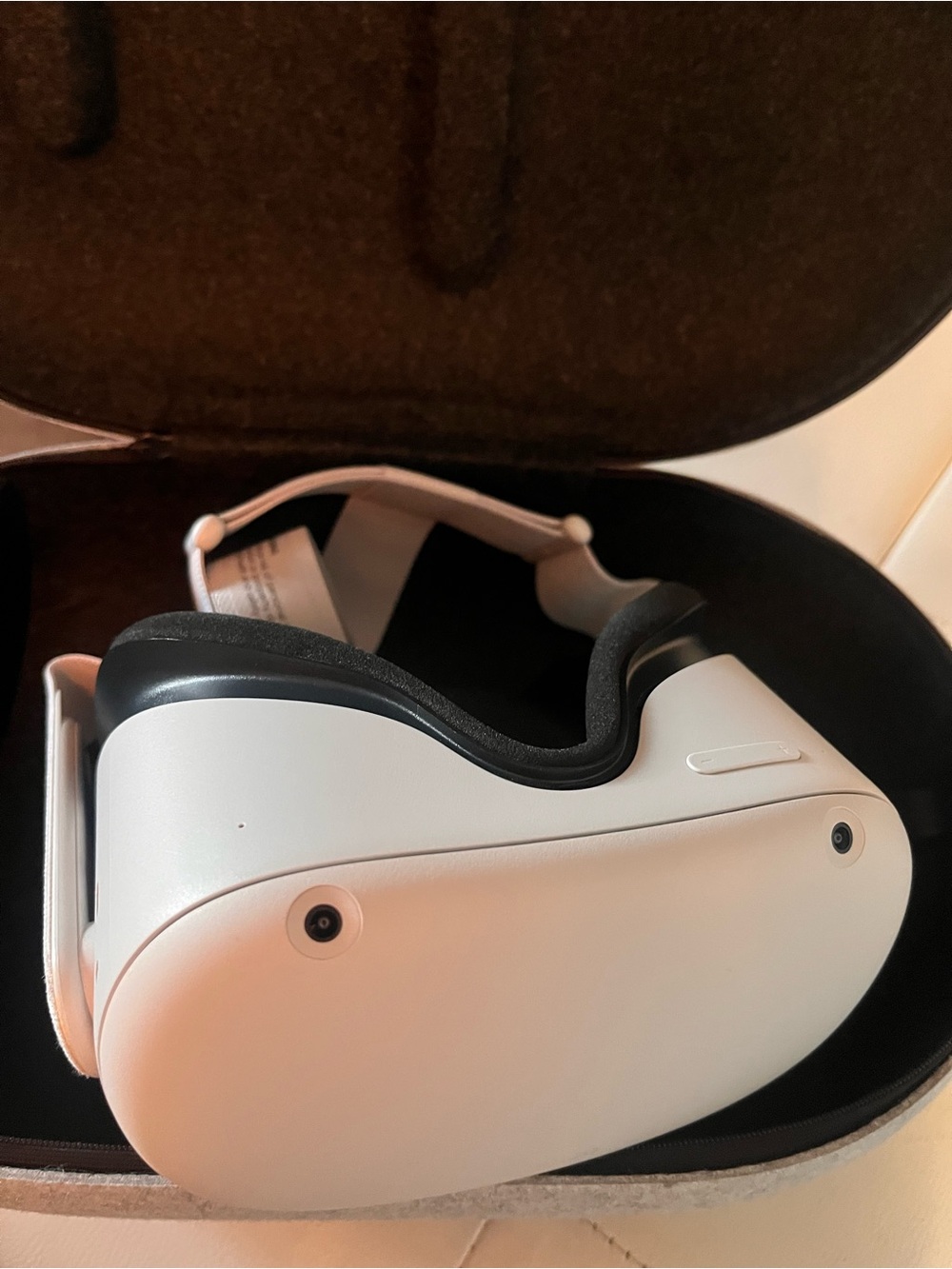 Quest 2 White VR Headset - Wireless Virtual Reality Headset